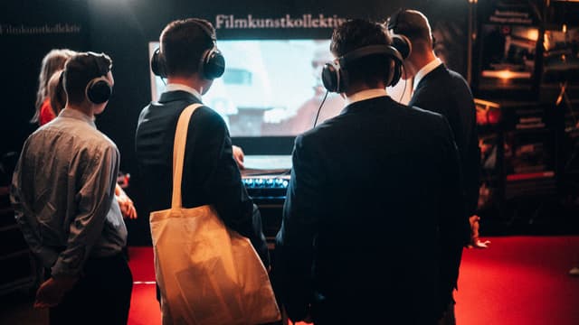 Bild von Jugend, die vorangeht - 7